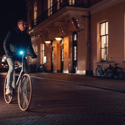 Ajovalo AXA Dwn Front 50 Lux USB