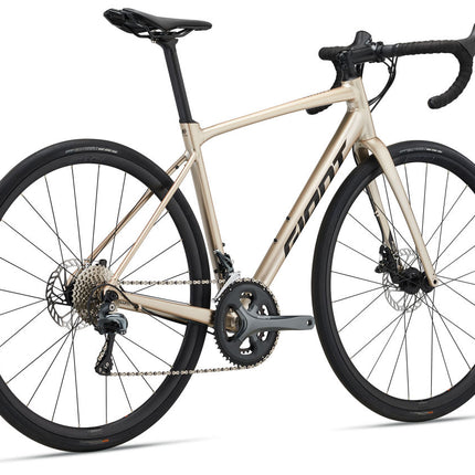 Maantiepyörä GIANT Contend AR 2, Sandshell (M/L)