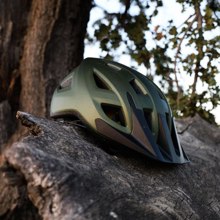 Kypärä GIANT Path MIPS, Matta Panther Black (S/M)