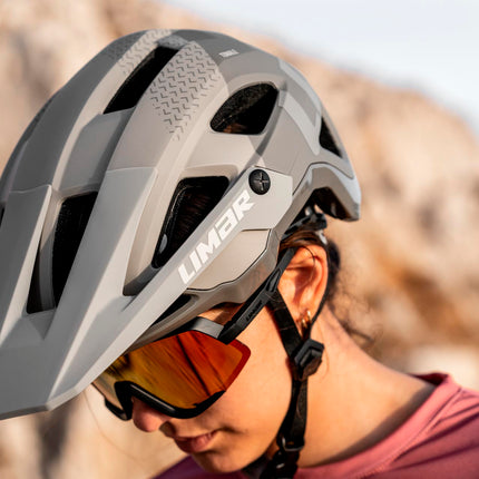 Kypärä LIMAR Tonale, matta amarantti (M)