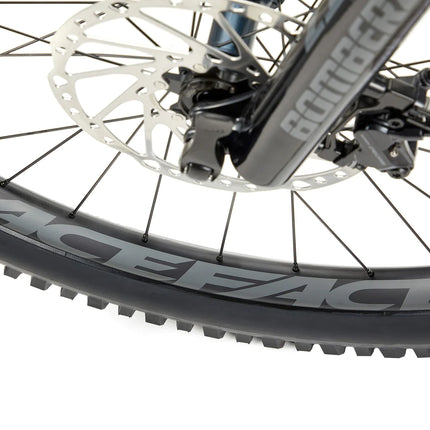 Maastopyörä KONA Honzo ESD, 29" Kiiltävä Metallic Black (M)