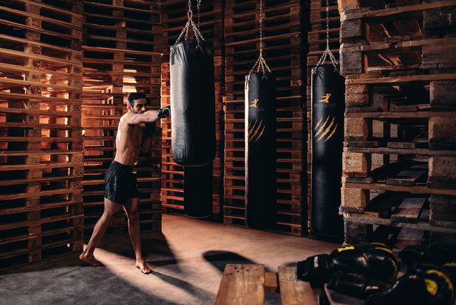 Nyrkkeilykassi Tunturi Classic Boxing Bag 80 cm, sis. Ketju