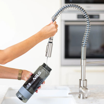 Vesipullo NILS NCD07, 700 ml, musta-harmaa