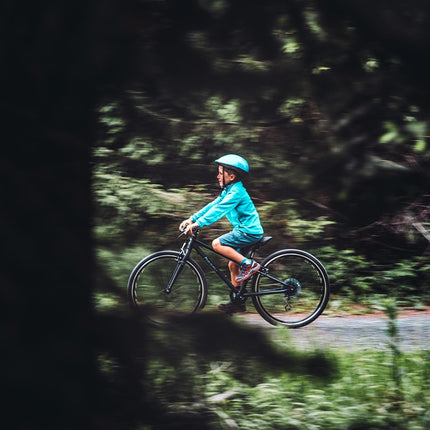 Ultrakevyt lasten pyörä Beany Zero 24, 8-12v, 24 tuumaa (musta)