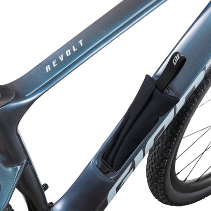 Gravel pyörä GIANT Revolt Advanced 1 (2025) Ocean Twilight (M)