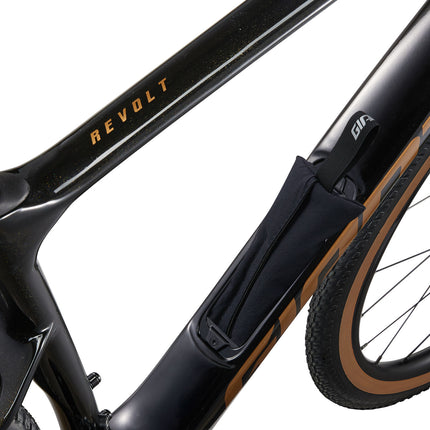 Gravel pyörä GIANT Revolt Advanced 3 (2025) Panther (L)