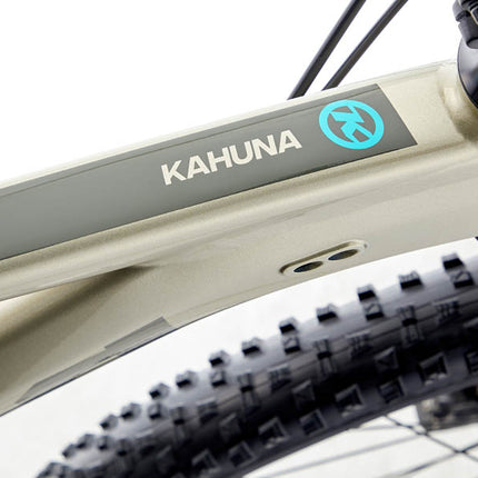 Kona Kahuna 29" maastopyörä, kiiltävä metallinen tina (XL)