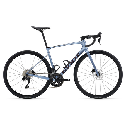 Maantiepyörä GIANT Defy Advanced 1 (2025) Pakkasenhopea (L)