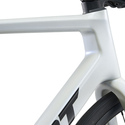 Maantiepyörä GIANT TCR Advanced 2 KOM (2025) Illusion White (M/L)