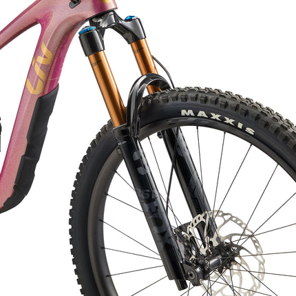 LIV Intrigue X Advanced 0 naisten maastopyörä, mulperinpunainen kimalle (M)