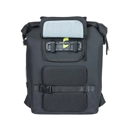 Reppu tavaratelinekiinnityksellä BASIL SoHo Nordlicht, 17 L, LED, musta