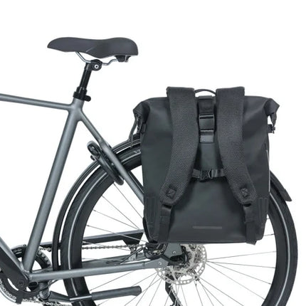 Reppu tavaratelinekiinnityksellä BASIL SoHo Nordlicht, 17 L, LED, musta